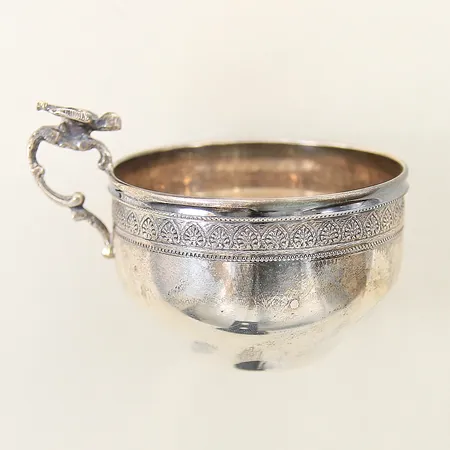 Skål med handtag höjd 4cm silver 900/1000 Vikt: 39,3 g