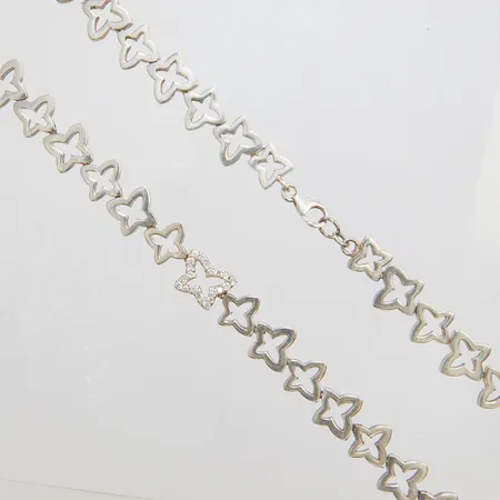 Collier med vita stenar längd: 43,5cm bredd: 10mm, silver 925/1000 Vikt: 45,9 g