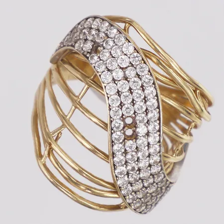 Ring vita stenar, sten saknas skev stl:19 bredd ca 4-24mm, 14K  Vikt: 7,3 g