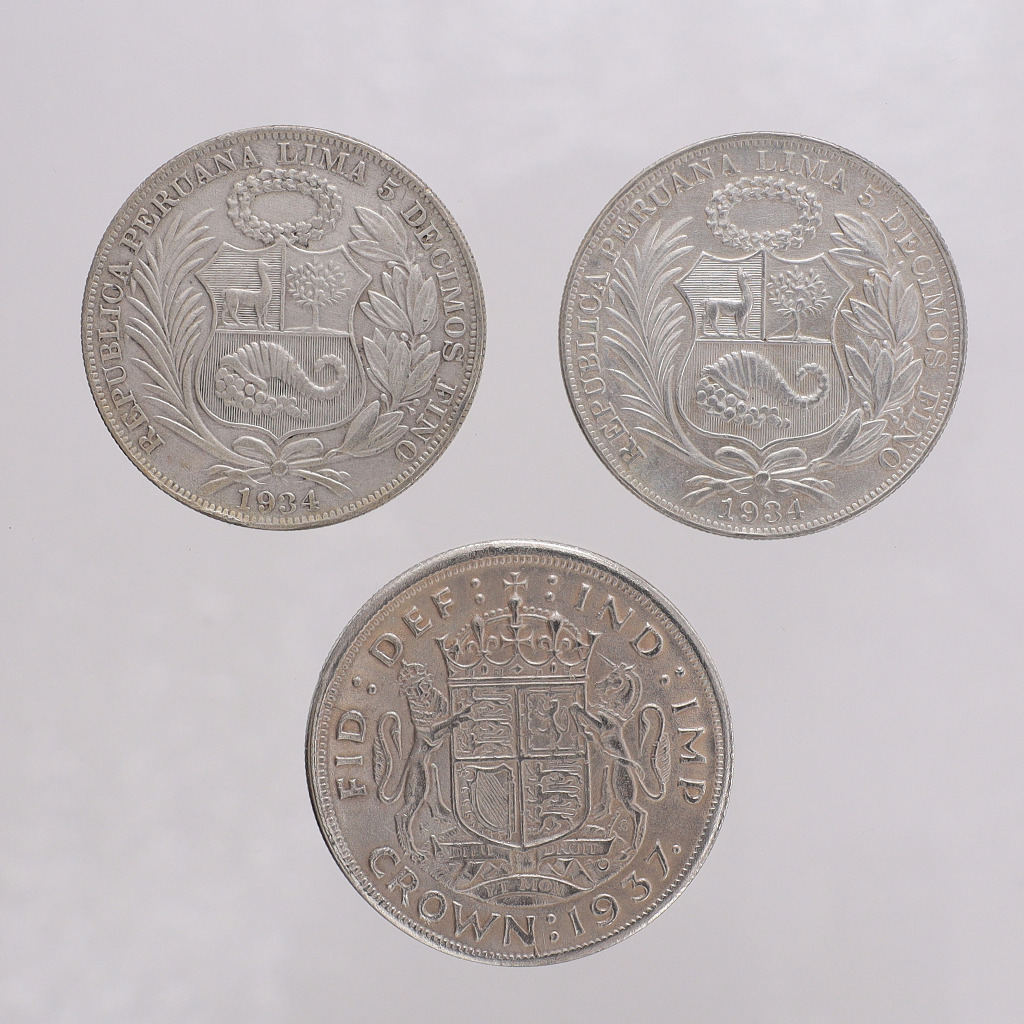 3 Mynt blandade, samtliga i myntkapslar silver 500/1000 Vikt: 69,9 g