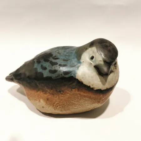 Figurin fågel Bing & Grøndahl Copenhagen, troligen Gudrun Meedom, längd ca15cm höjd 8cm signerad