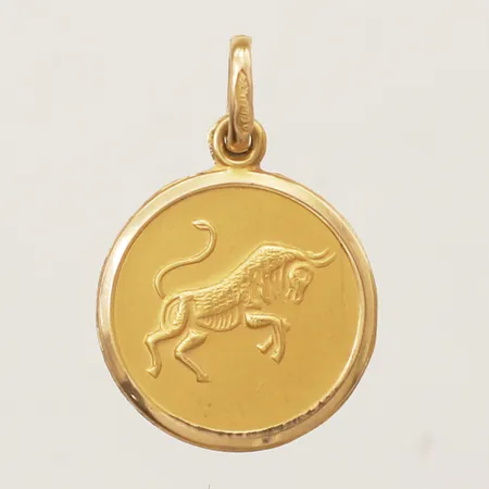 Hänge med tjur Ø16,2mm 18K  Vikt: 1,7 g
