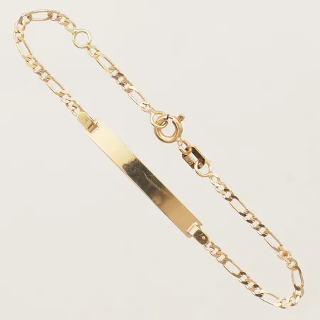 Armband Figaro med gravyrbricka, längd 14,5cm bredd 3,5mm ograverad 18K Vikt: 1,8 g