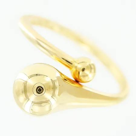 Ring stl:17¾, bredd 2-8mm, 18K Vikt: 4 g