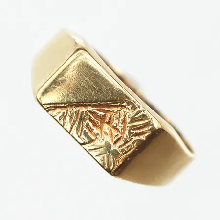 Klackring stl:19 bredd 3,3-8mm, något skev skena, 14K. Vikt: 3,7 g