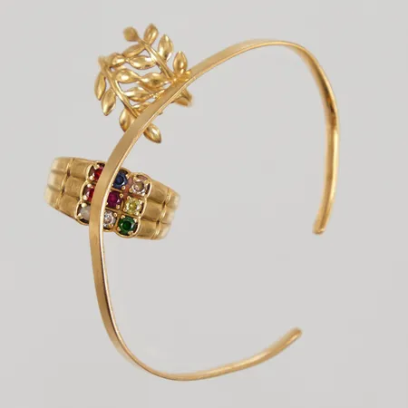 Diverse guld, ringar varav en med stenar, 1 armring, bucklor, defekt/skadade, 22K Vikt: 22,2 g