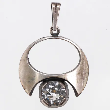 Hänge med bergskristall Karl Laine, Finland, längd 42mm, bredd 27,8mm, 925/1000 silver. Vikt: 5,8 g