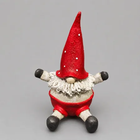 Figurin Tomte, Ruth Vetter, Nääsgränsgården, höjd 11,5cm, saknar stavar, mindre färgbortfall