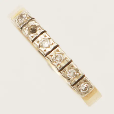 Ring med diamanter 5xca0,001ct 8/8-slipade, saknar en diamant stl:16½ gravyr 18K Vikt: 2,4 g