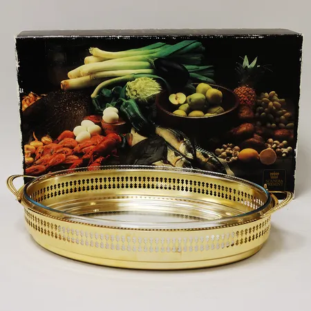 Gratinform ställ i Scandia Guld, glasform 35x24cm, värmebeständigt glas, i originalkartong. Skickas med postpaket.