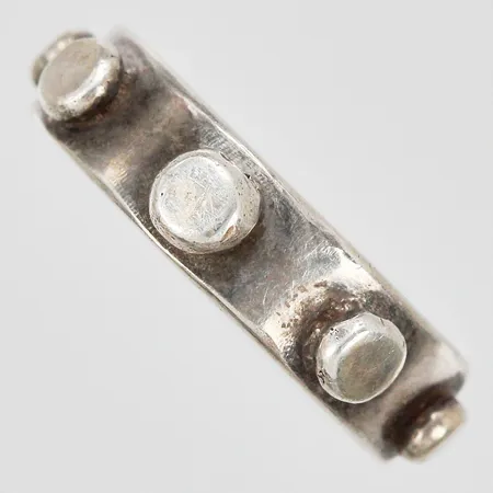 Ring med mönster dekor stl 16 bredd 5mm, 925/1000 silver Vikt: 4,8 g