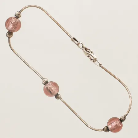 Armband med lila glaspärlor längd 19cm, bredd 8,4mm silver 925/1000  Vikt: 4,6 g
