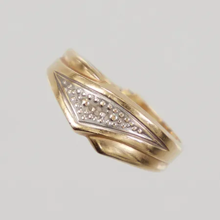 Ring med vit sten, defekt, av, 18K,  Vikt: 1,9 g