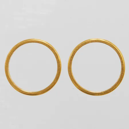 Två ringar släta stl:18¼, bredd: 2,5mm, svenska stämplar, personlig gravyr, 23K bruttovikt 7,4g.