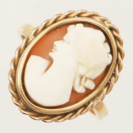 Ring med Kamé stl:18½, bredd 2-21,3mm 18K Vikt: 5 g