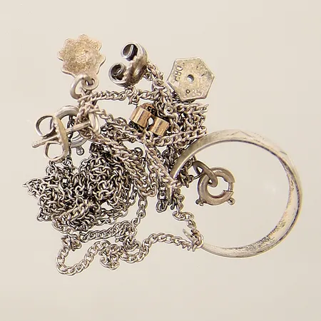 Diverse silversmycken udda/defekta silver 835/1000  Vikt: 6,1 g