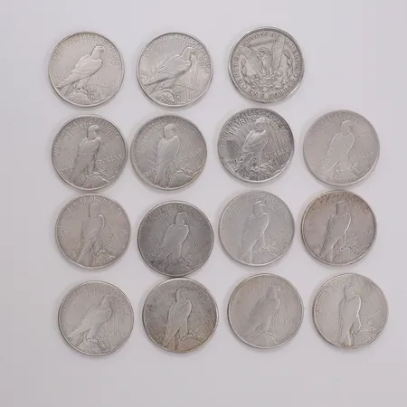 15 Mynt USA One Dollar Liberty In God We Trust, 1922-1926, samtliga i myntkapslar silver 900/1000 Vikt: 400,8 g