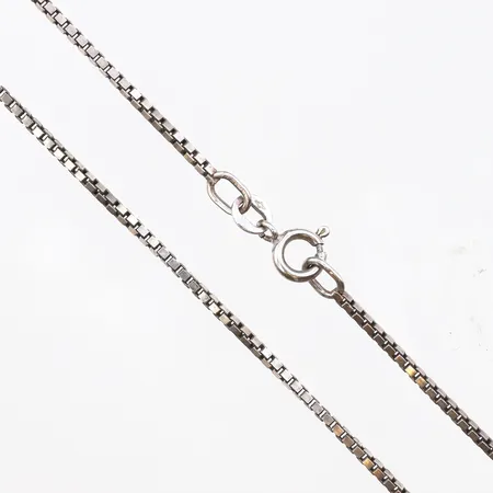 Kedja, längd 50cm, bredd 1,3mm, 925/1000 silver. Vikt: 5,1 g