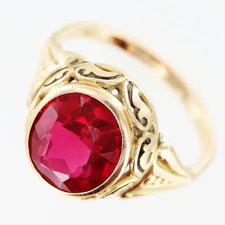 Ring med rosa sten stl:17¼, bredd 1,5-13mm, 8K Vikt: 4 g