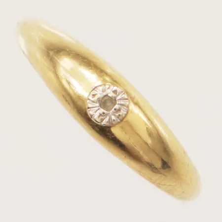 Ring med diamant ca1x0,005ct stl:17¾ bredd 5mm, 18K Vikt: 1,2 g