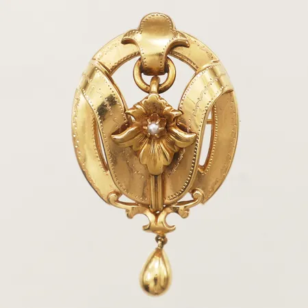 Brosch med pärla längd 50mm bredd 29,8mm, Guldvaruaktiebolaget G. Dahlgren & Co Ab år 1944 18K Vikt: 7 g