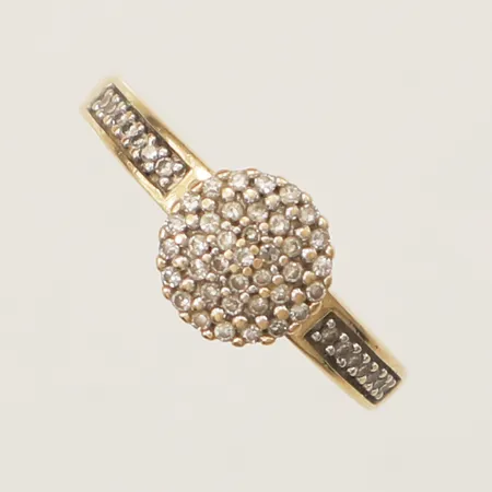Ring med diamanter 51 x ca 0,005ct, stl:15 bredd 2,1-7,3mm, GHA 18K Vikt: 2,5 g