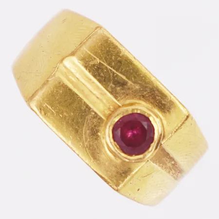 Klackring med lila sten stl:19 bredd 5,3-11mm, skev skena, 21K Vikt: 11 g