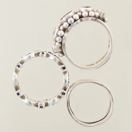 Diverse silversmycken saknar stenar/skeva silver 925/1000 Vikt: 22 g