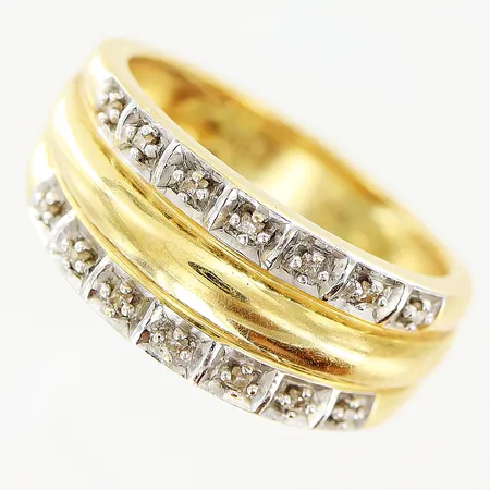 Ring Guldfynd diamanter 14 x ca 0,005ct, stl:17, bredd 4-8,5mm, 18K Vikt: 5,3 g