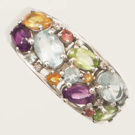 Ring med diamanter 5xca0,005ct, ametist citrin topas peridot rhodolit stl:18 bredd 9,2mm vitguld GHA 18K Vikt: 5,1 g