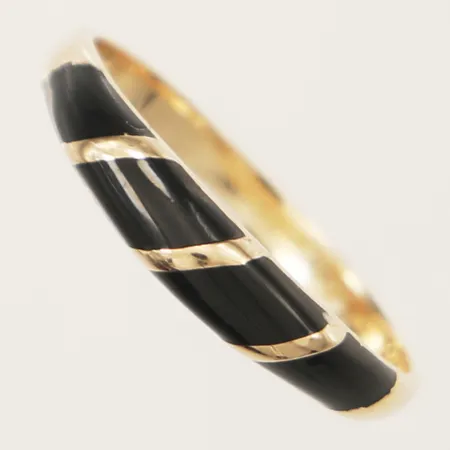 Ring med svarta stenar stl:17½, bredd 3,8mm 14K Vikt: 1,7 g