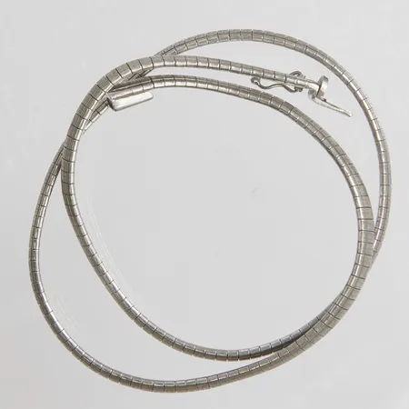 Collier, defekt, silver 925/1000  Vikt: 27,4 g