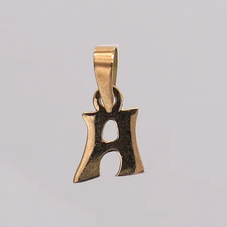 Hänge bokstav A, längd 14mm bredd 7,2mm, GTAB. 18K Vikt: 0,3 g