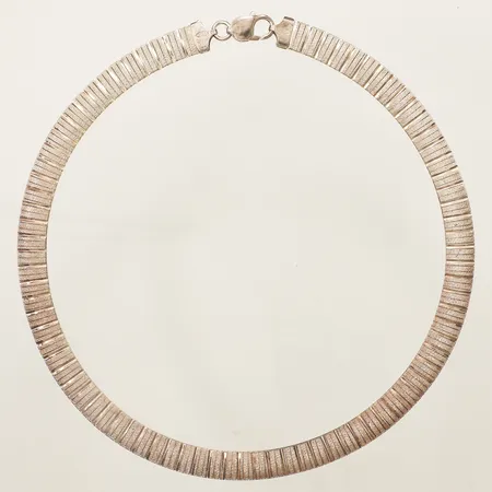 Collier längd 45cm, bredd 9,8mm GHA silver 925/1000 Vikt: 45,3 g
