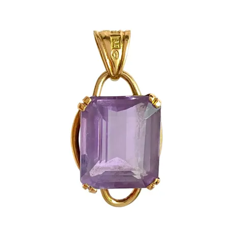 Hänge i 18K guld med Ametist 10x12 mm, Stockholm, svensk kontrollstämpel, längd inkl. ögla 24 mm, bredd 12 mm Vikt: 2,7 g