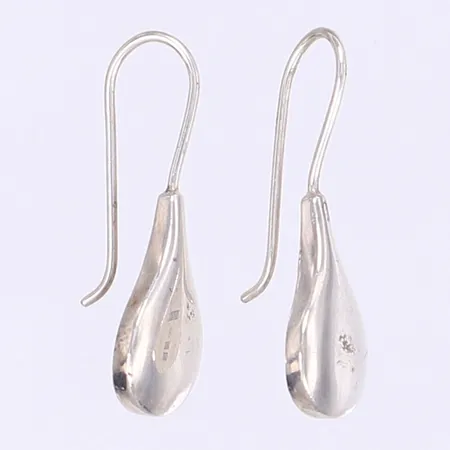 Ett par örhängen Efva Attling "Tears for Ears" 32x10mm 925/1000 silver Vikt: 5,6 g