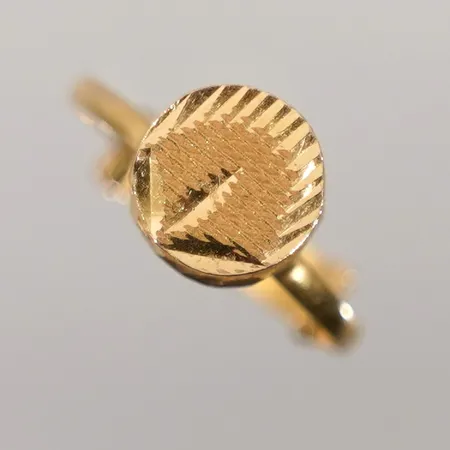 Ring stl: justerbar bredd: 1.6 - 8.6 mm 21k Vikt: 1,7 g