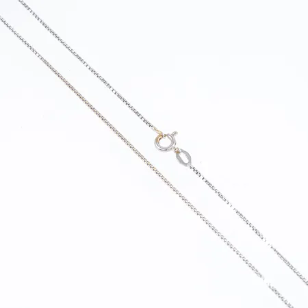 Kedja Venezia längd 40,5cm bredd 1,0mm, behov av omrodinering, vitguld 18K 3,5g.