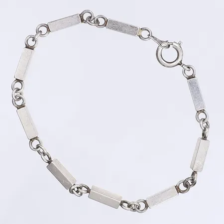 Armband ring- och stavmodell 19,5mm bredd 3mm OBS stilkopia efter Wiwen Nilsson silver 830/1000 Vikt: 13,5 g