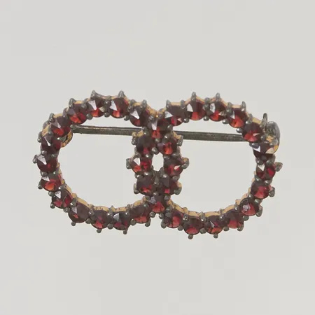 Brosch med granater 30x18mm 830/1000 Silver 3,6g.