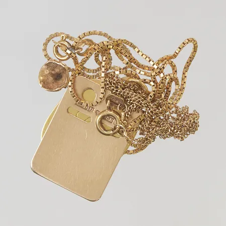 Diverse guld defekt/gravyr, 18K 9,0g.