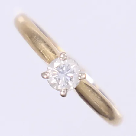 Ring med vit sten stl:15½ bredd 1-4mm 14K Vikt: 1,7 g