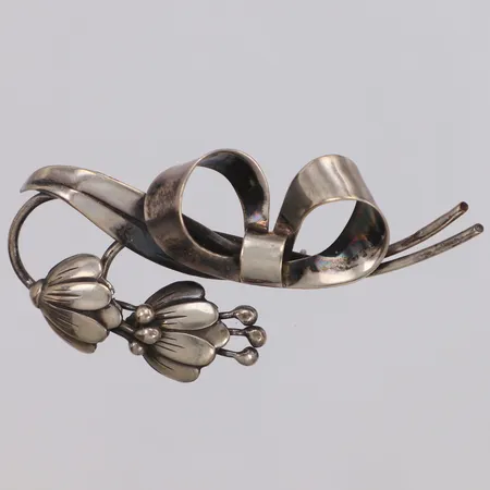 Brosch, 65x45mm, 830/1000 silver Vikt: 11,4 g