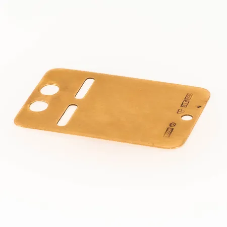 ID-bricka i 18K guld med personlig gravyr. Vikt 1,9g Vikt: 1,9 g