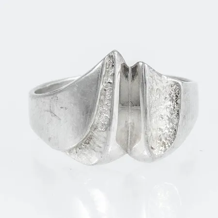 Ring stl:18½ bredd 3,4-14mm, silver 925/1000 6,2g.