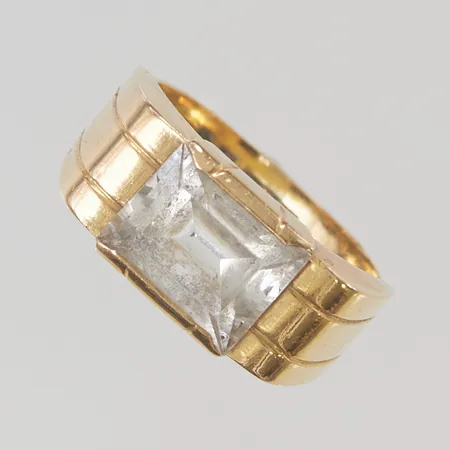 Ring stl:17¾ bredd 8mm bergkristall 18K 6,2g.