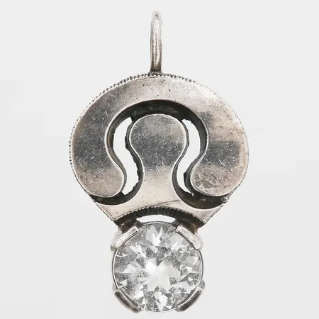 Hänge med bergkristall ca 3,00ct, tillverkad av O.Örneus Guldsmeds AB, Stockholm 1976, silver 925/1000 Vikt: 6,1 g