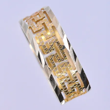 Ring stl:18¾, bredd 7 mm 14K. Vikt: 1,8 g