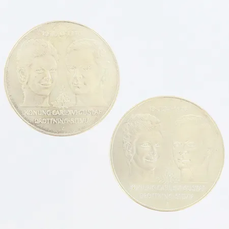 2 Jubileumsmynt 50kr Ø36mm, Kungabröllopet 19 juni 1976 Konung Carl XVI Gustav och Drottning Silvia, 925/1000 Silver Vikt: 54 g