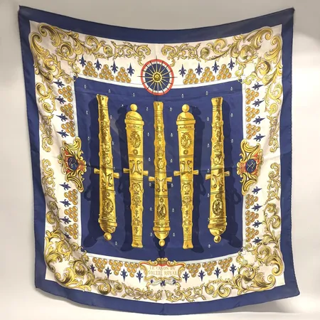 Scarf, Hermes Paris, Le Canon Dv Soleil Royal, 90x90cm, signerad Pierre Péron, delvis solblekt, inga tillbehör